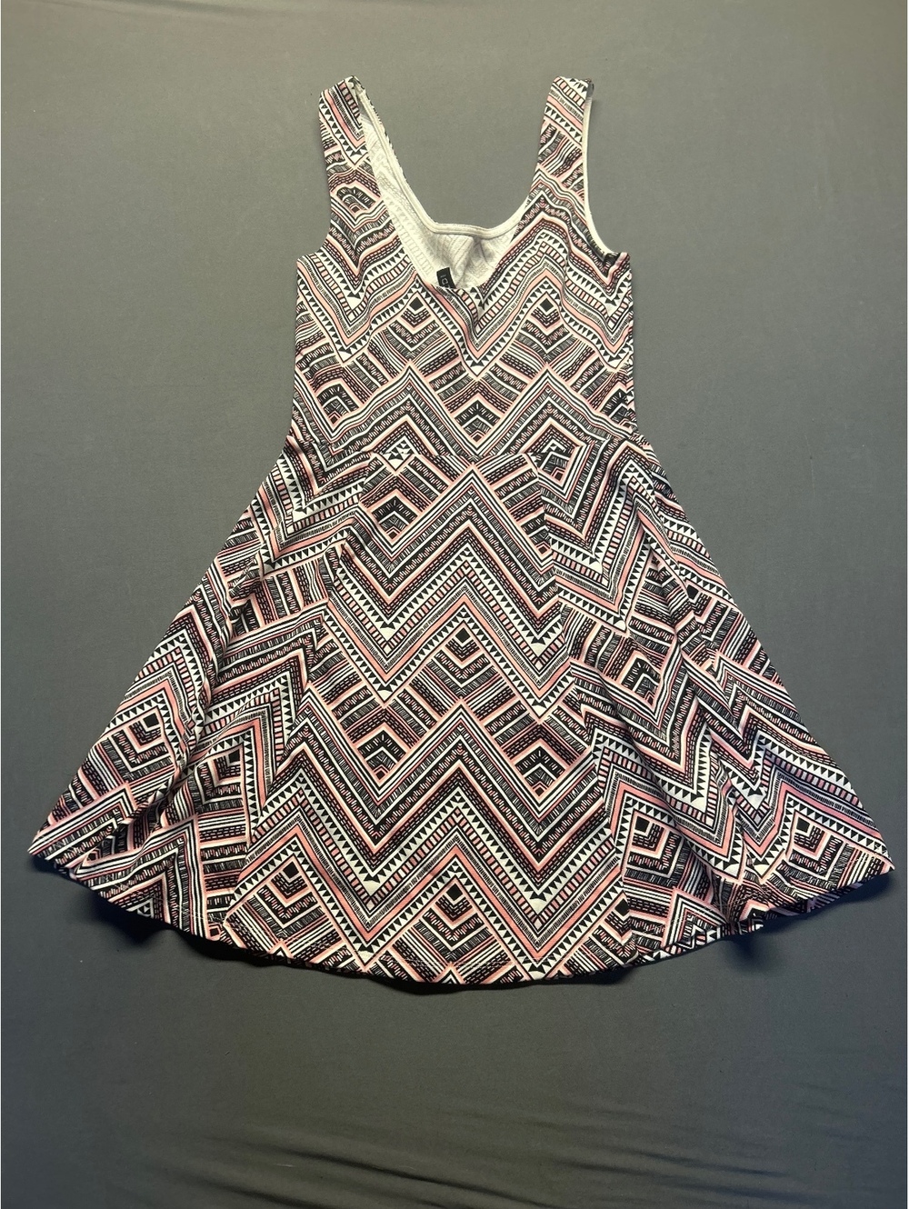 Divided Geometric Pattern Sleeveless Dress Size US 6